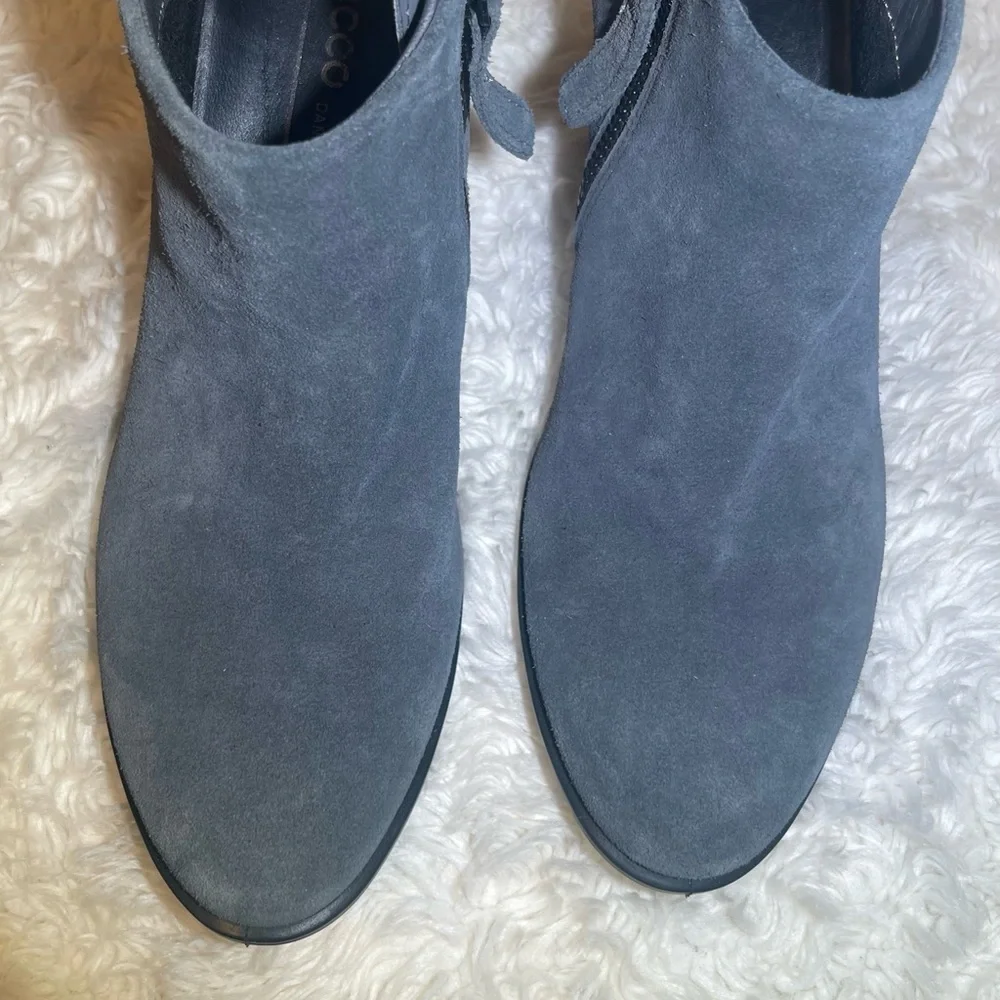 Ecco gray hydro max suede ankle boots size 6